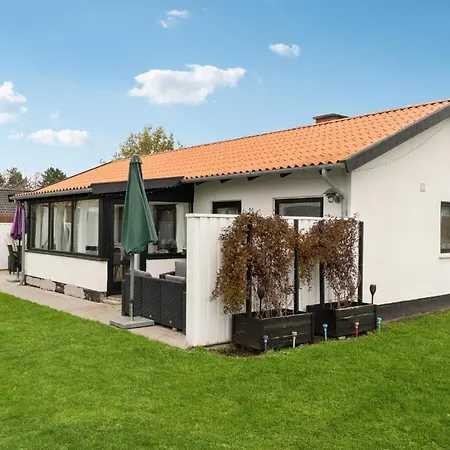 2 Bedroom Awesome In *
