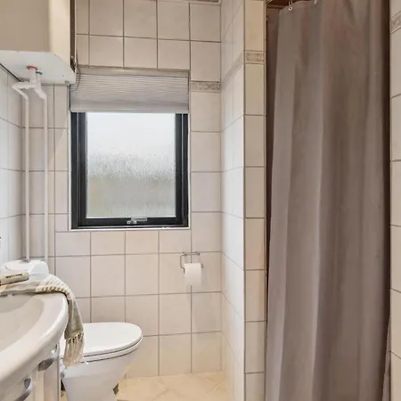 2 Bedroom Awesome In Hébergement de vacances Gorlev